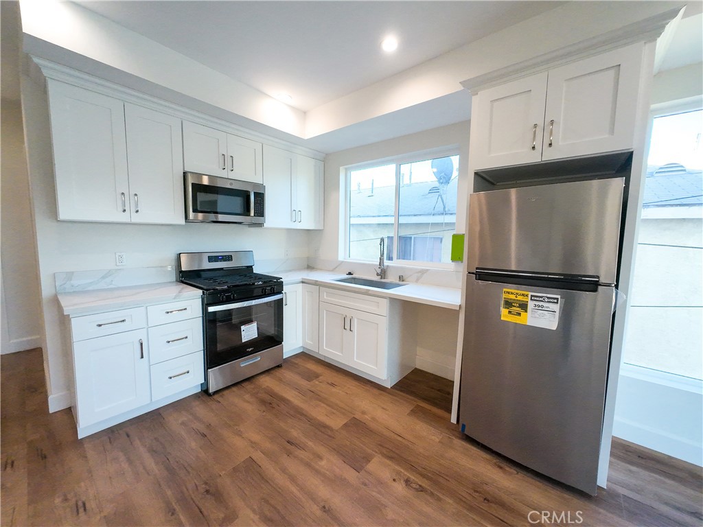 117 E 29th Street 115