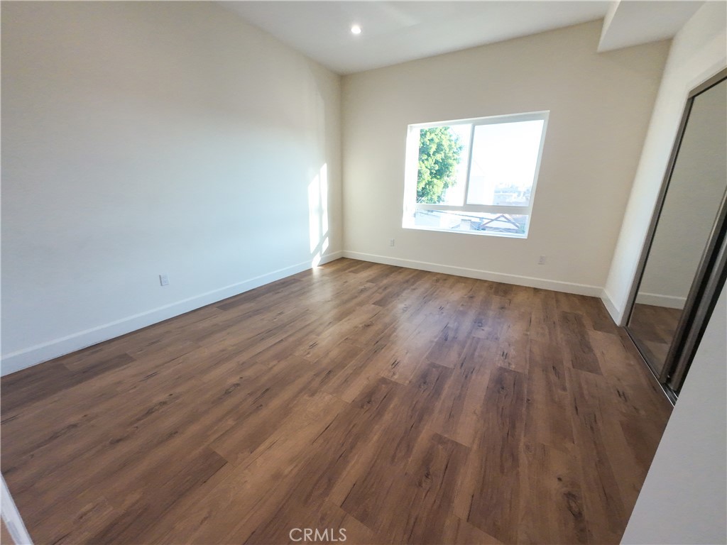 117 E 29th Street 115