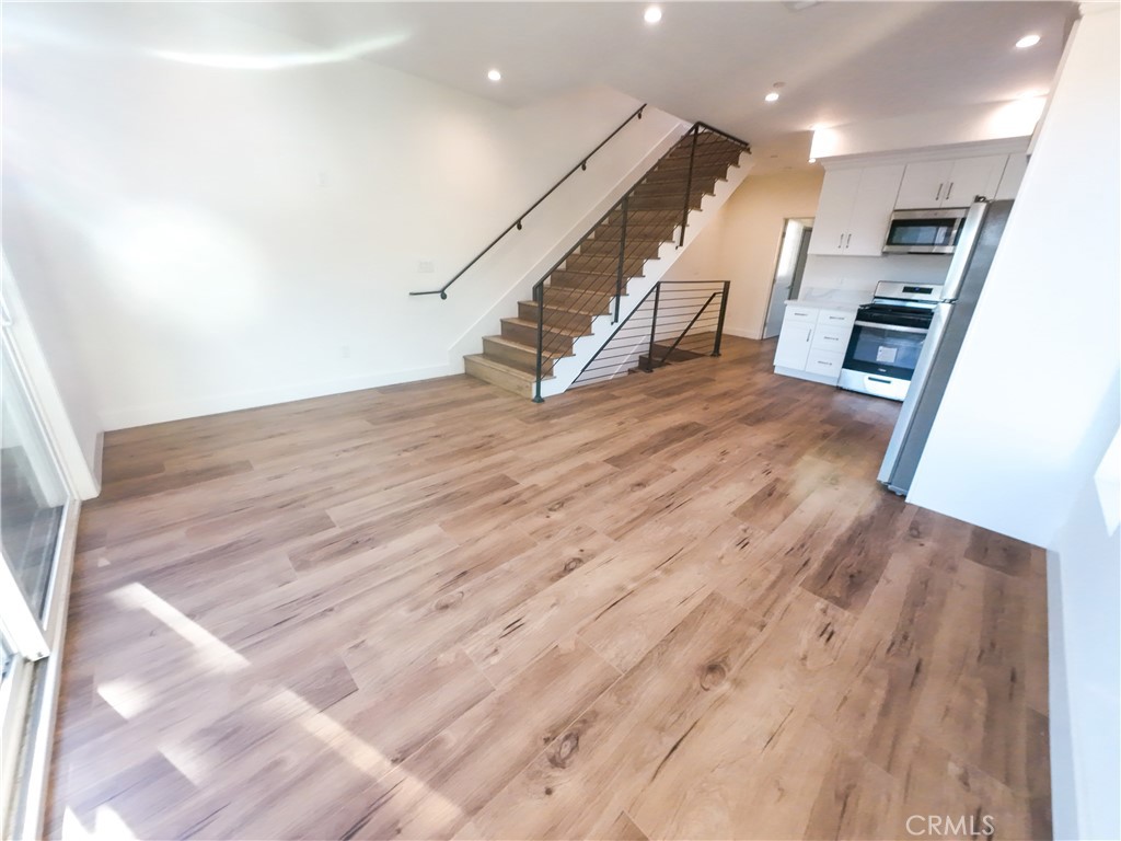 117 E 29th Street 115