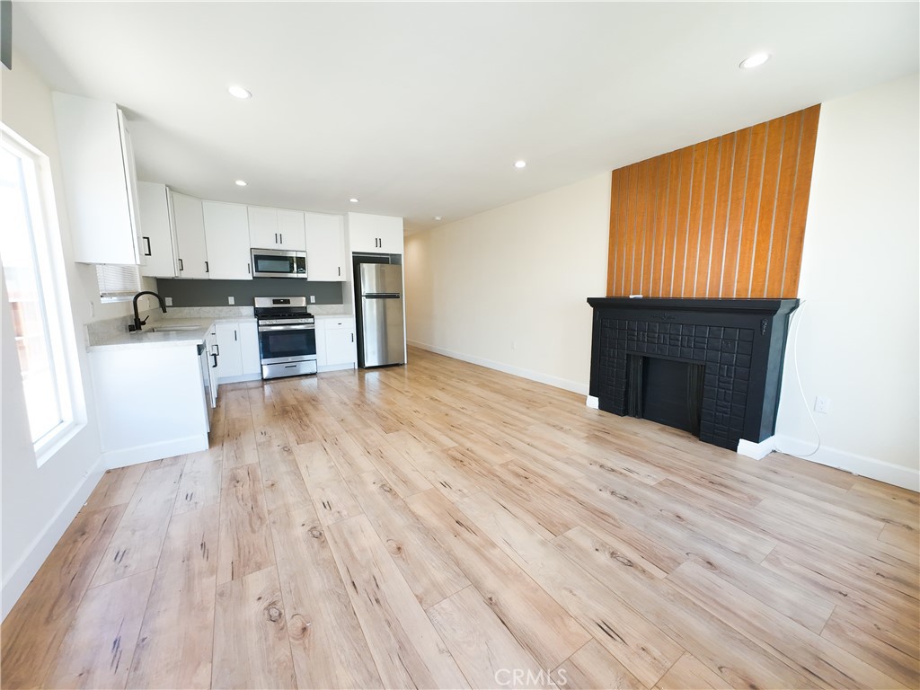 614 W 84th Street 616