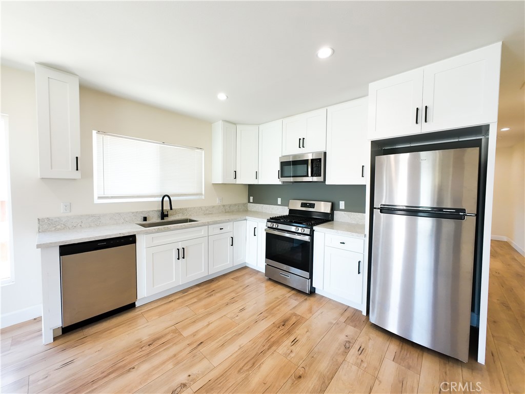 614 W 84th Street 616