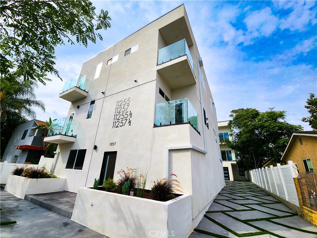 11255 Tiara Street 11257 1/2