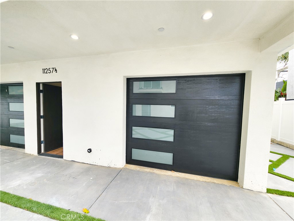 11255 Tiara Street 11257 1/2