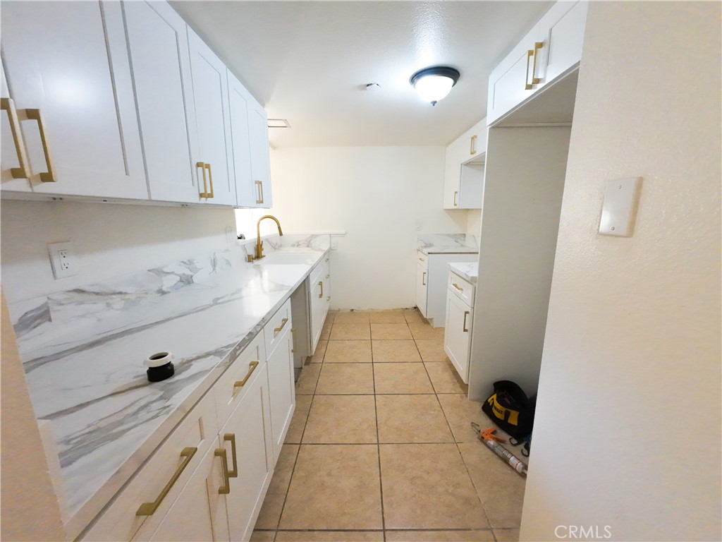 302 E Chestnut Avenue