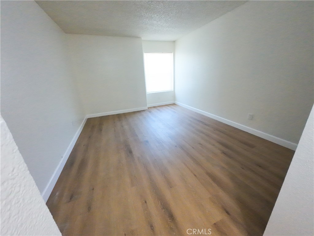 302 E Chestnut Avenue