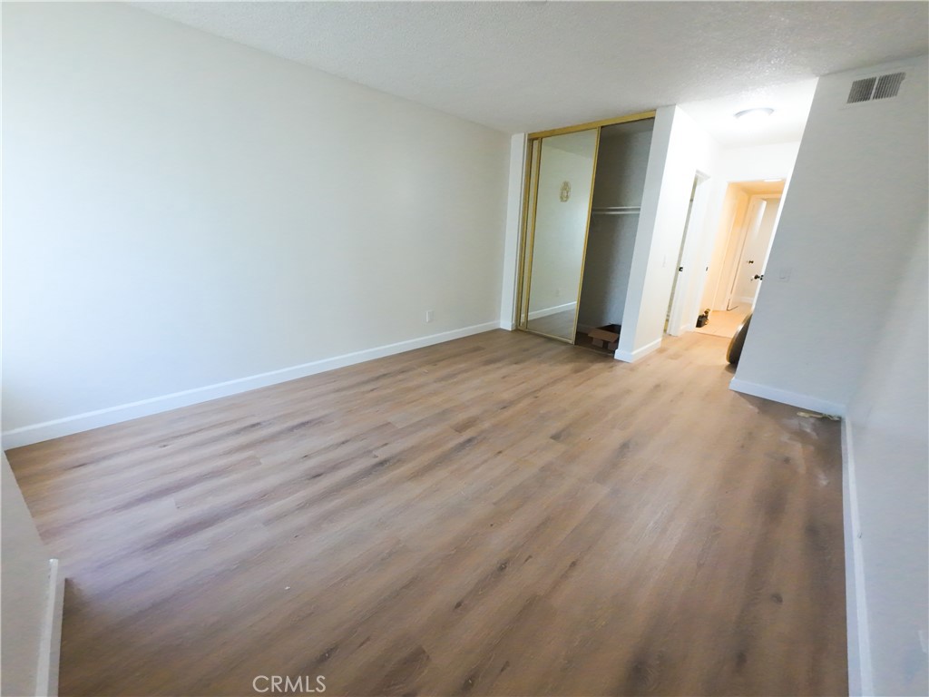 302 E Chestnut Avenue