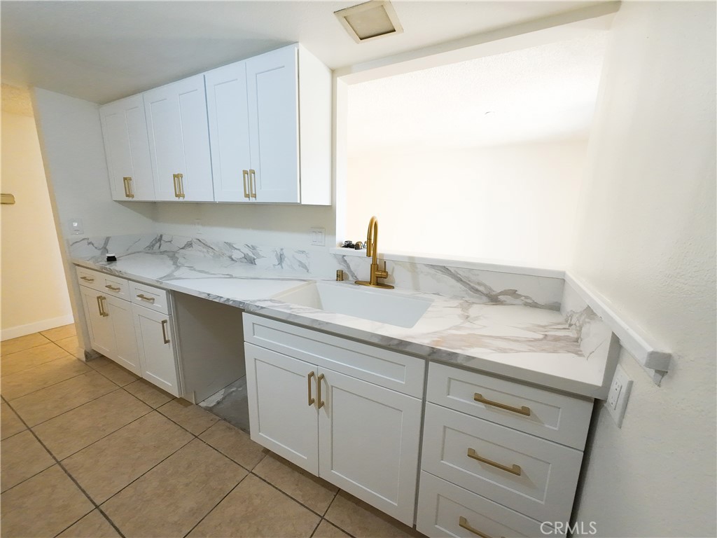 302 E Chestnut Avenue