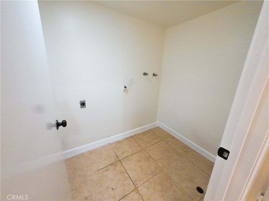 302 E Chestnut Avenue