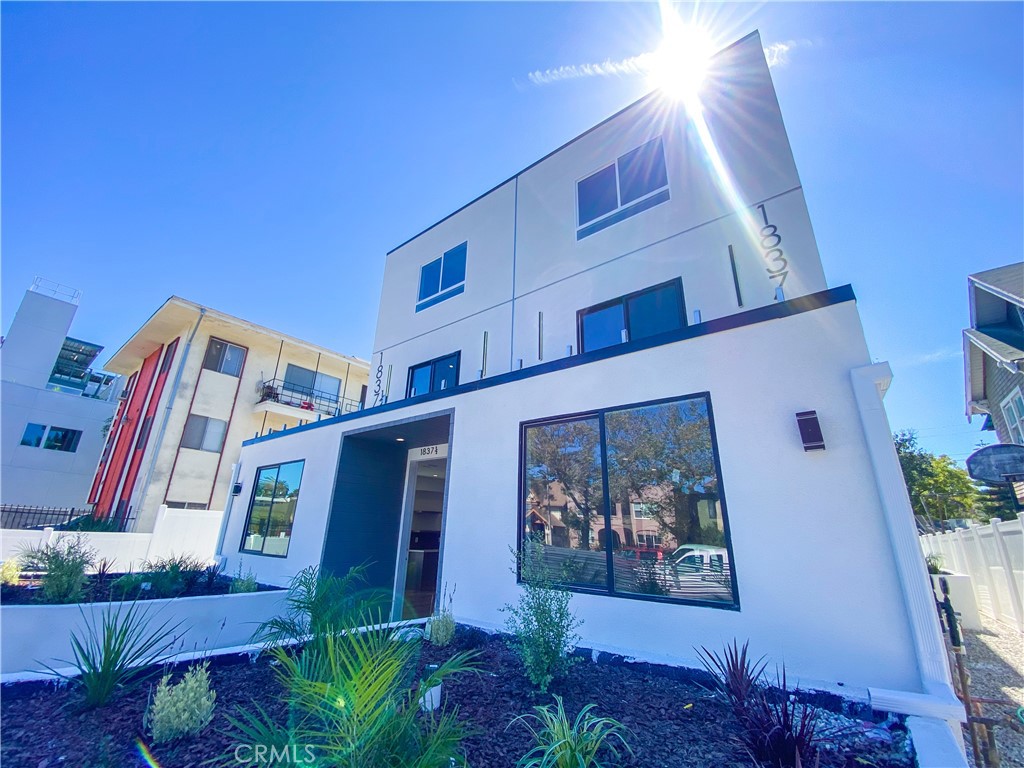 1839 S Gramery Place 1837