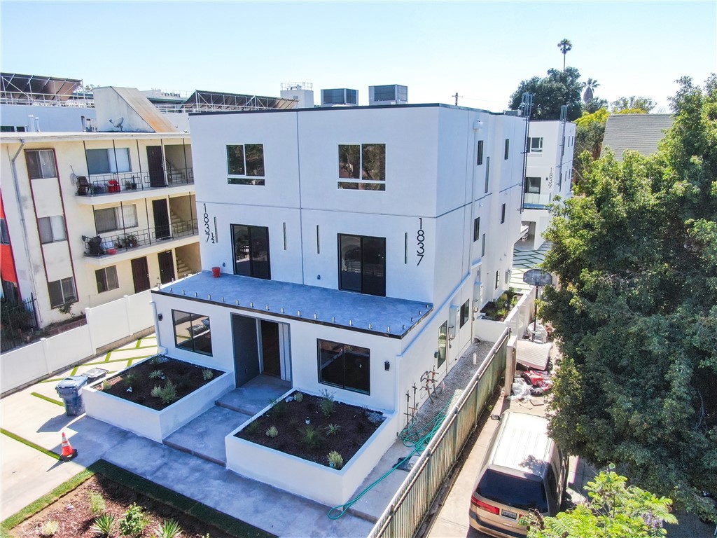 1839 S Gramery Place 1837