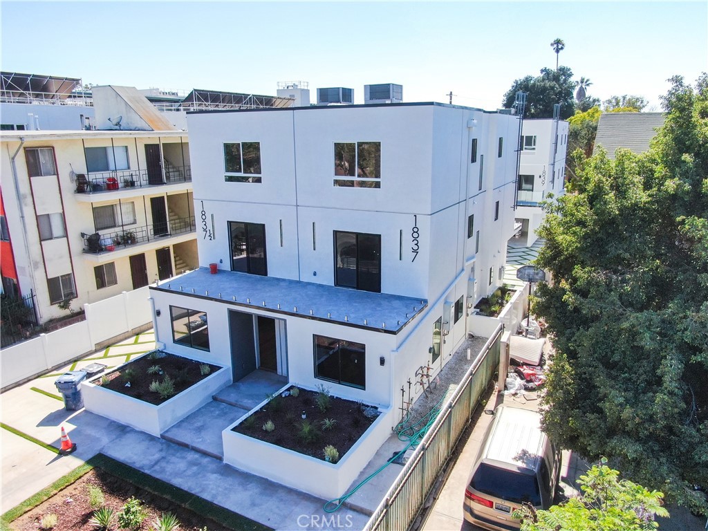 1839 S Gramery Place 1837