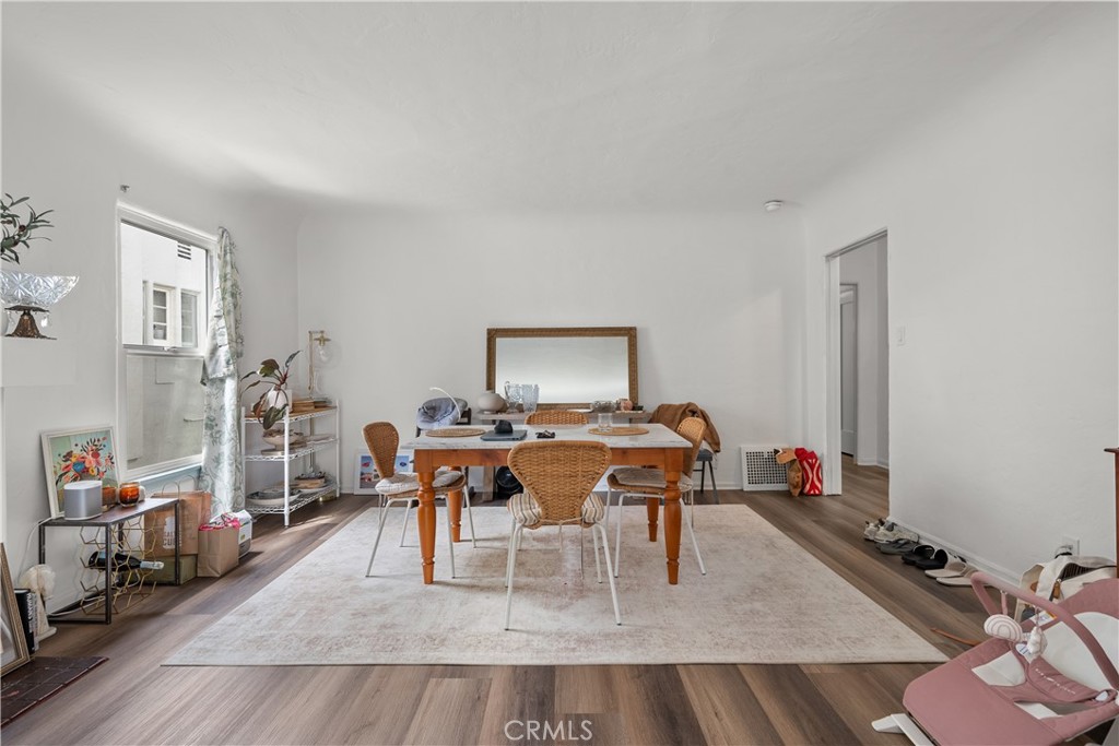915 S Wooster
