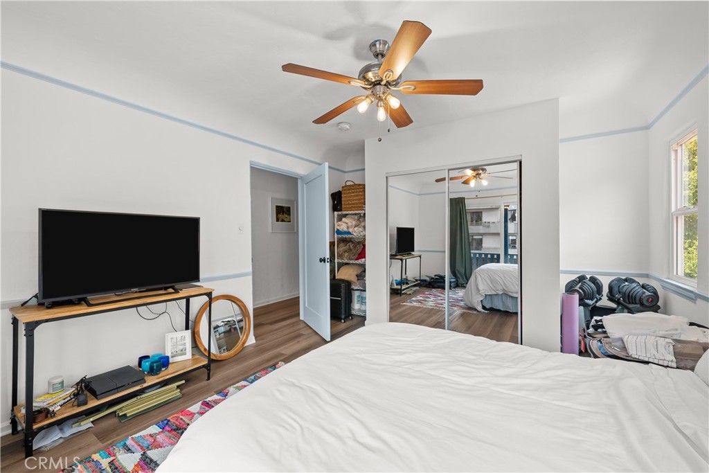 915 S Wooster