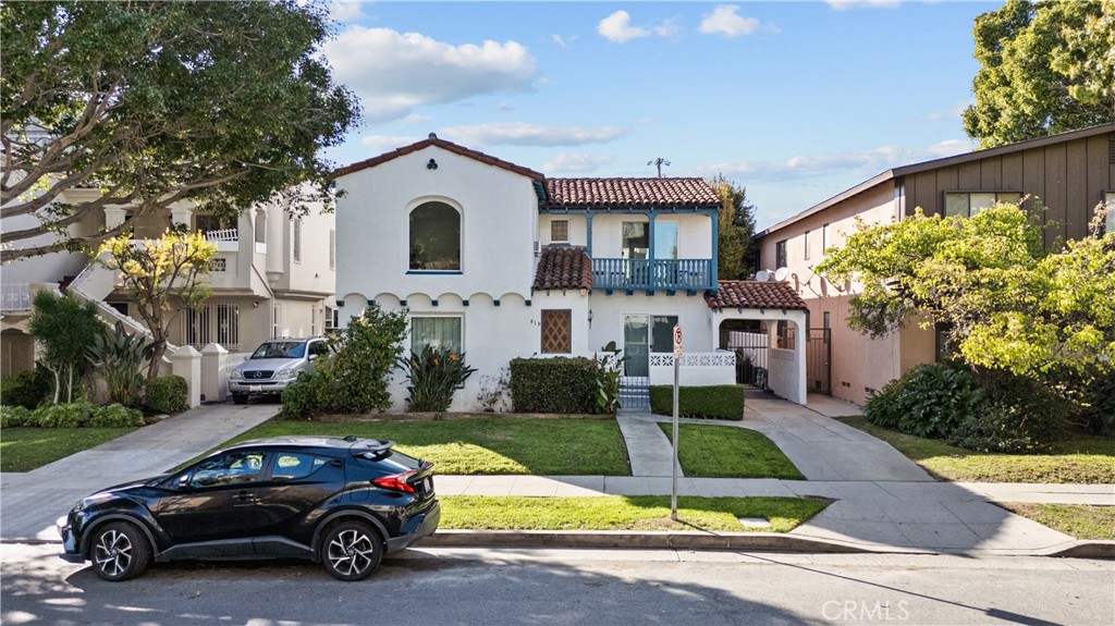 915 S Wooster