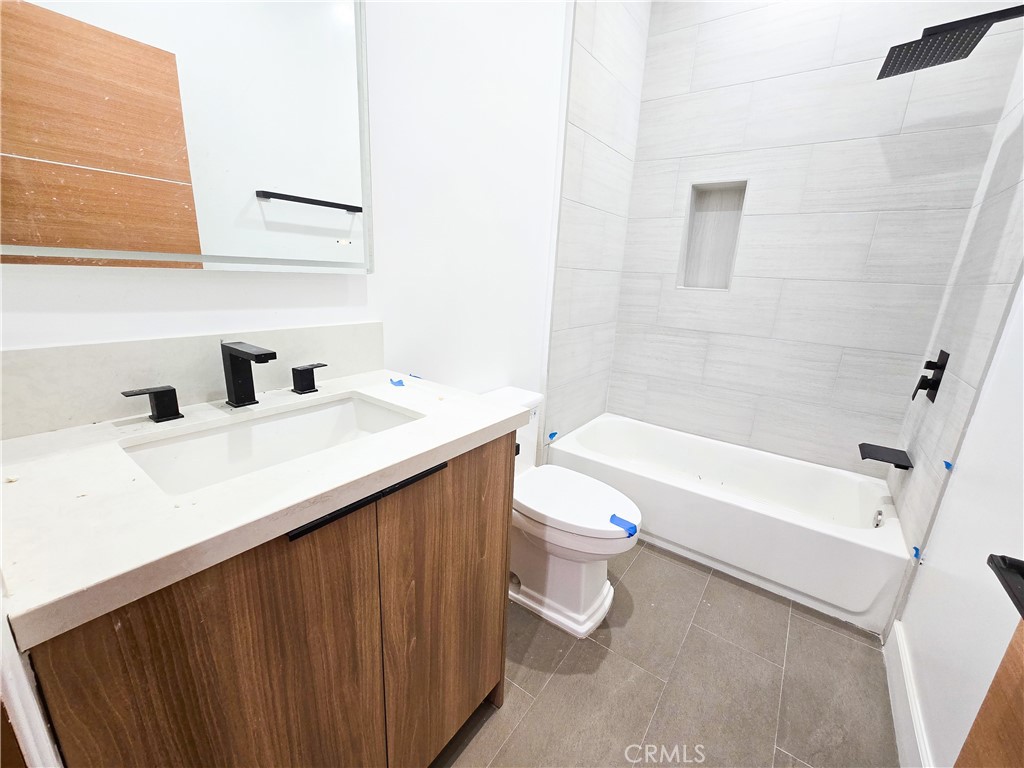 1816 3 S Hauser Boulevard