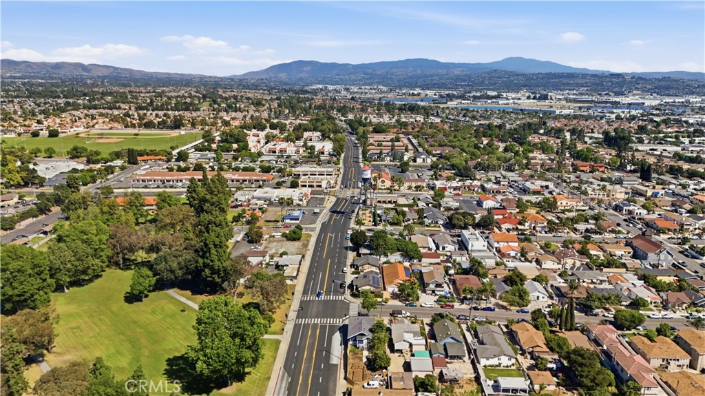 101 S Melrose