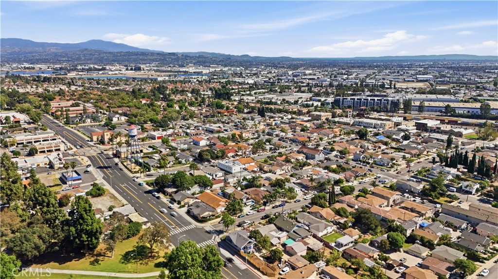 101 S Melrose