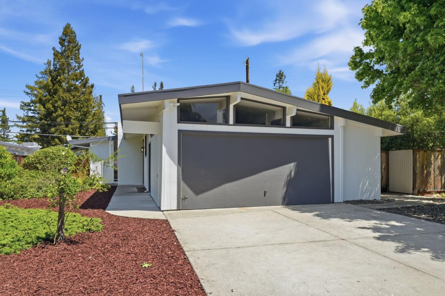 3609 South Court