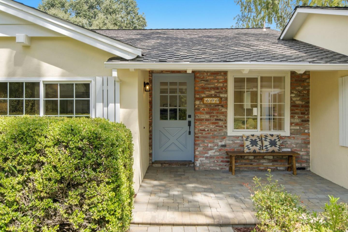 699 Rosita AVE