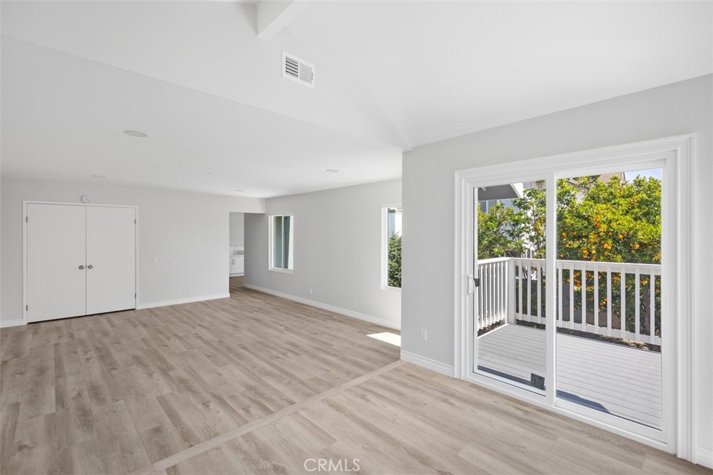 24922 Del Monte Street