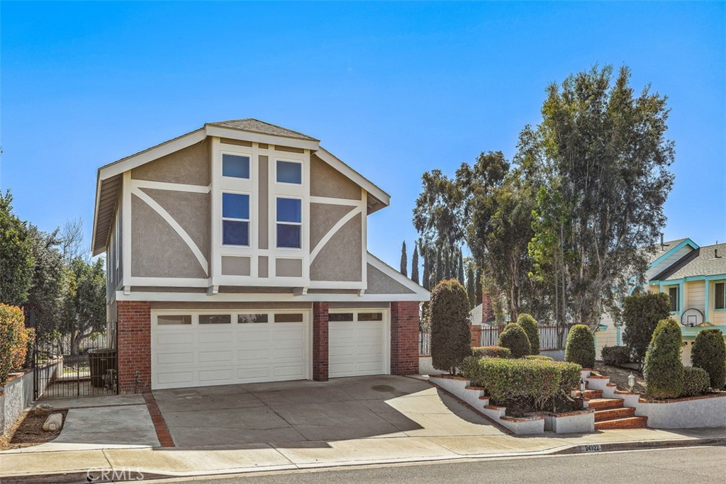 24922 Del Monte Street