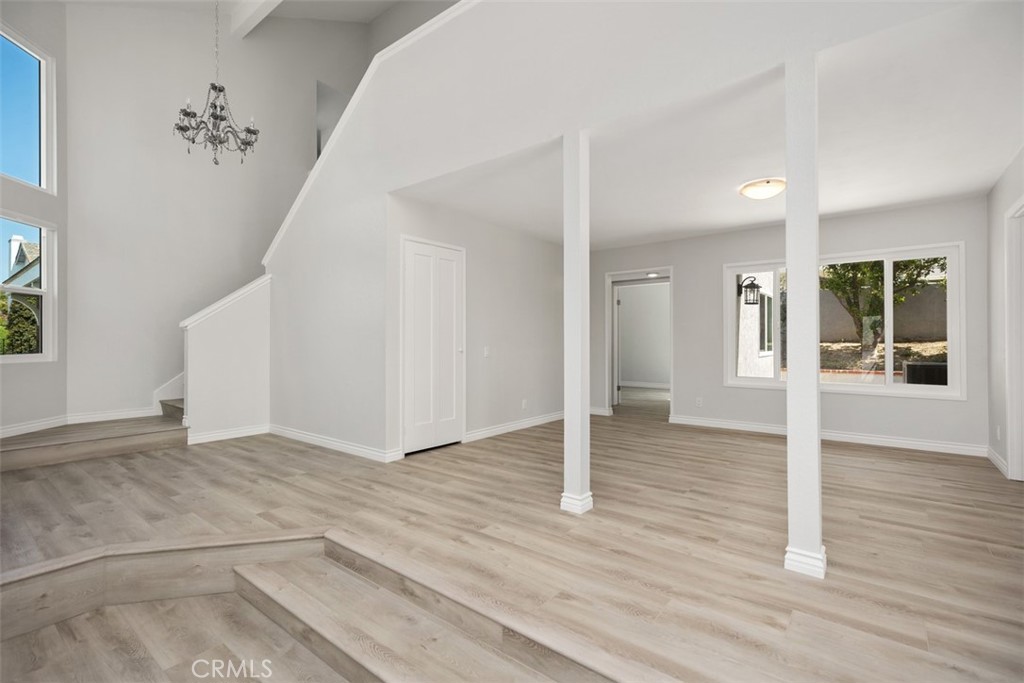 24922 Del Monte Street