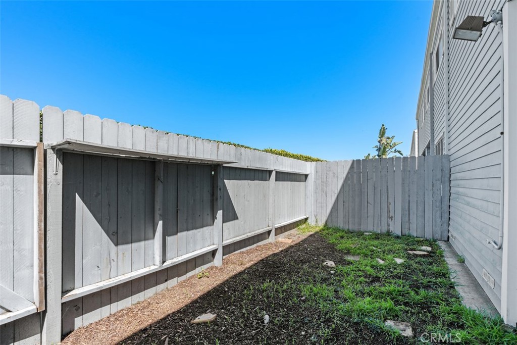 24601 Harbor View #B