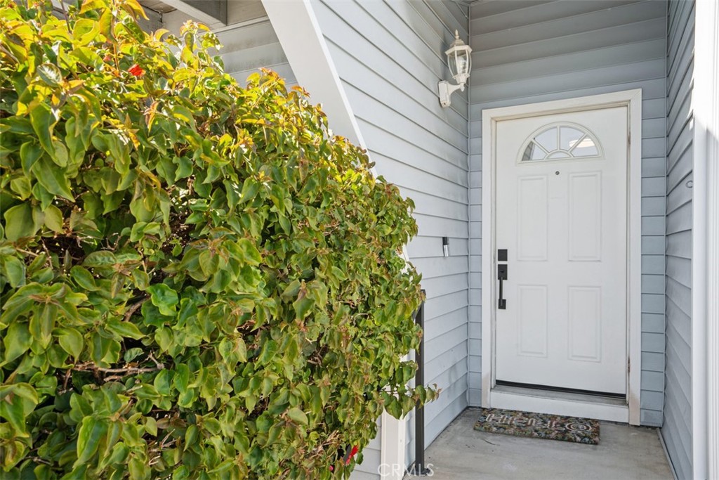 24601 Harbor View #B