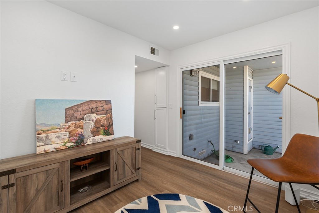 24601 Harbor View #B