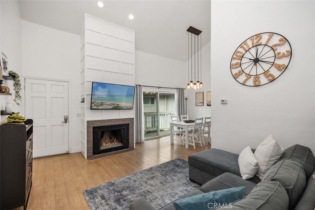 23821 Hillhurst Drive 40