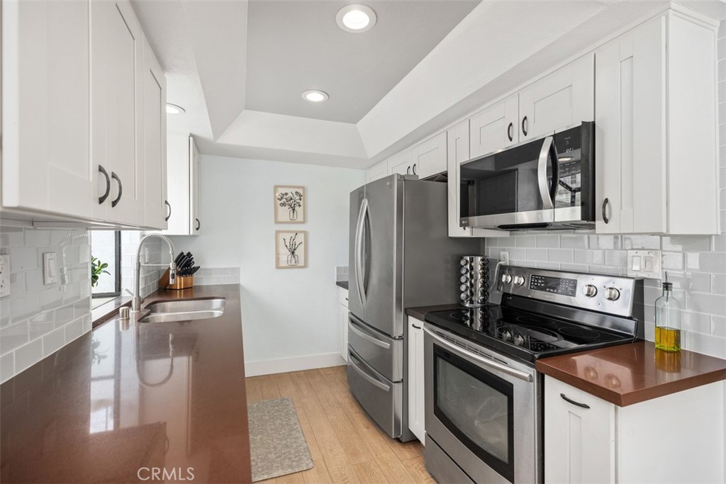 23821 Hillhurst Drive 40