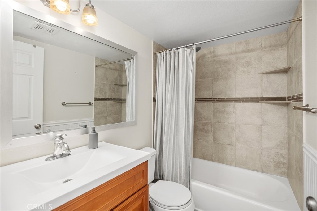 23821 Hillhurst Drive 40