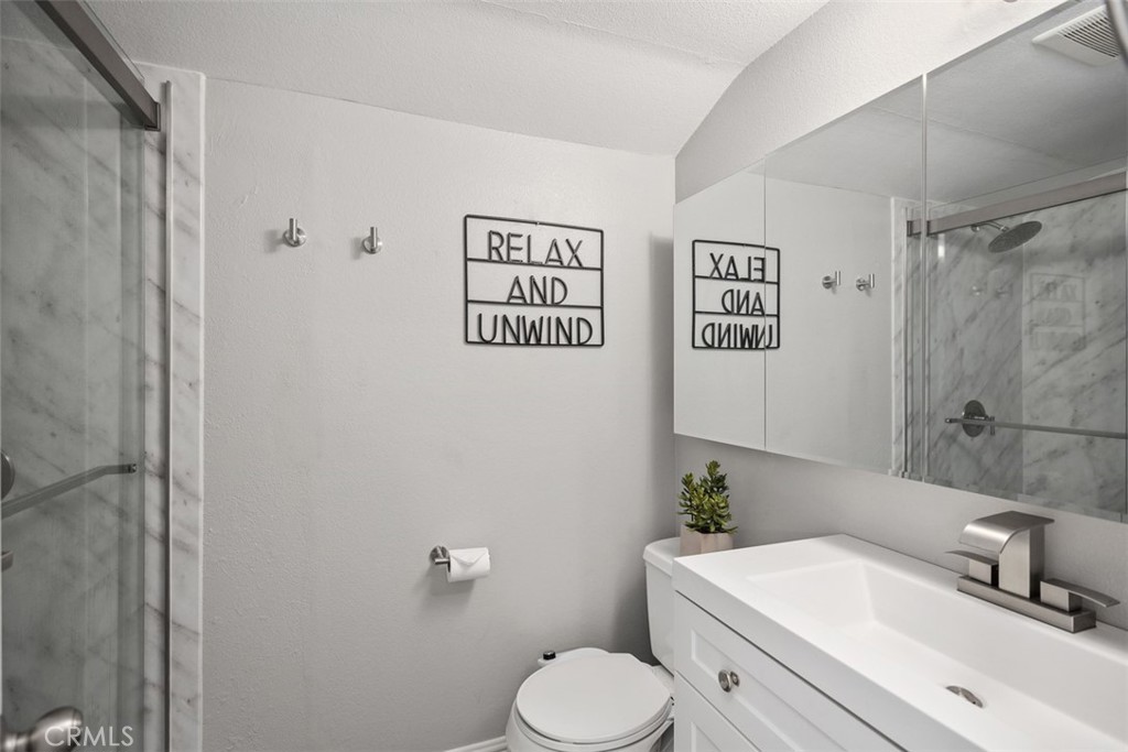 23821 Hillhurst Drive 40