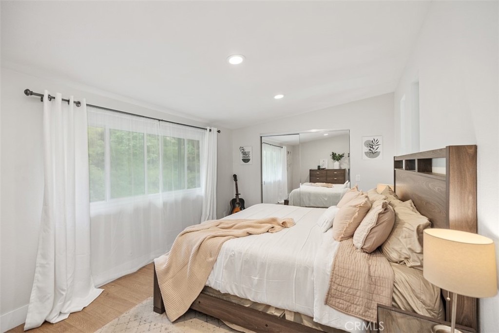 23821 Hillhurst Drive 40