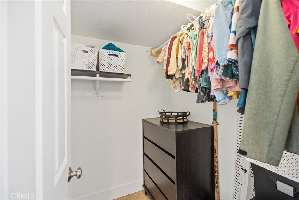 23821 Hillhurst Drive 40