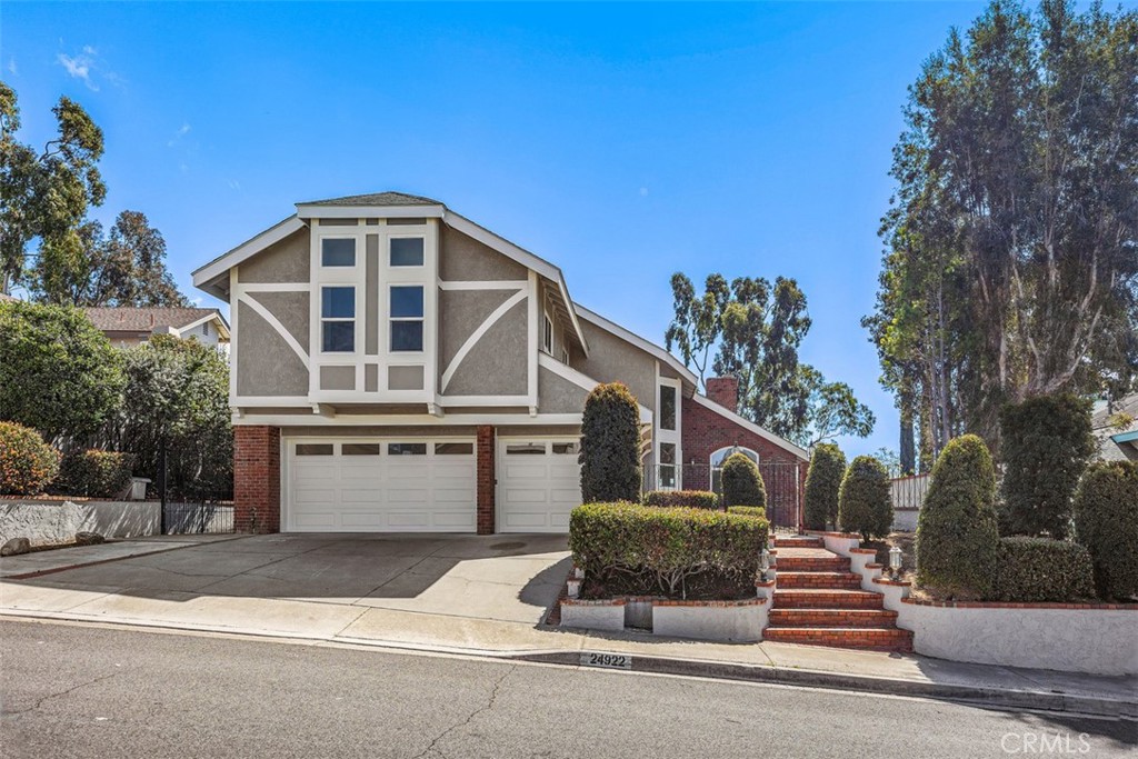 24922 Del Monte Street