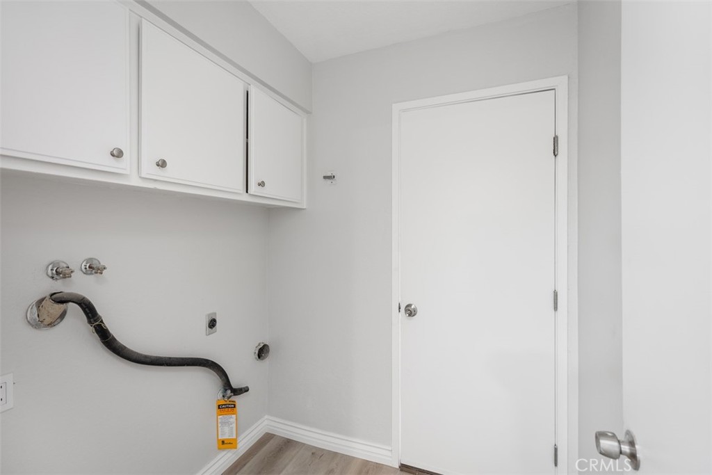 24922 Del Monte Street