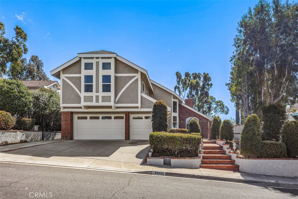 24922 Del Monte Street