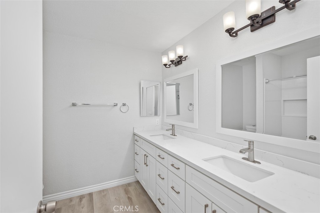 24922 Del Monte Street