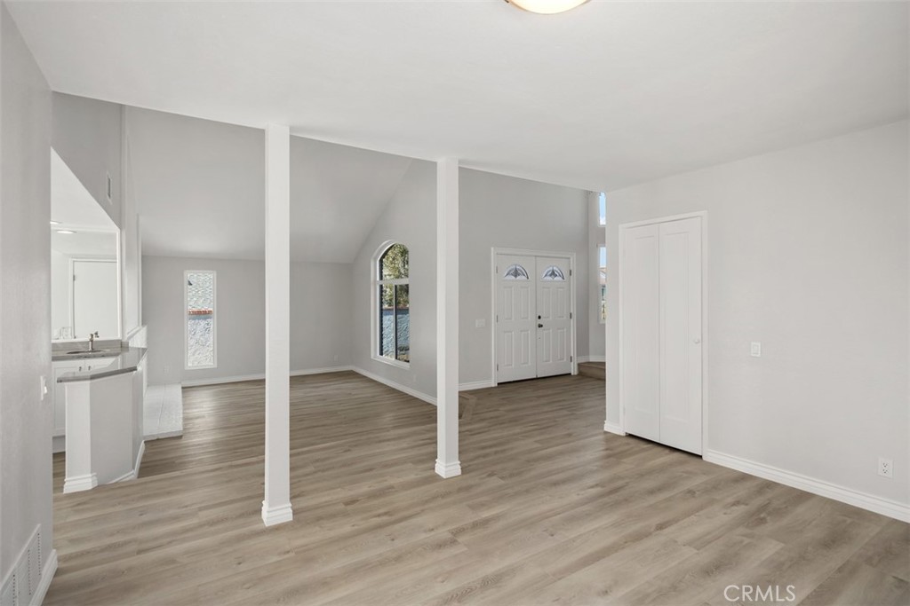 24922 Del Monte Street