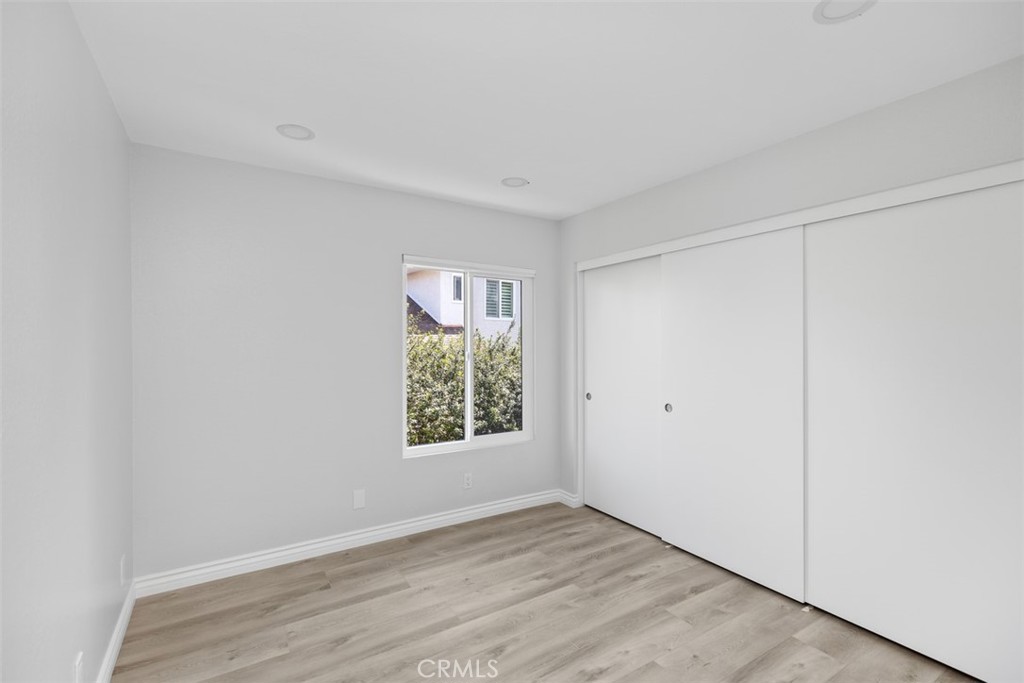 24922 Del Monte Street