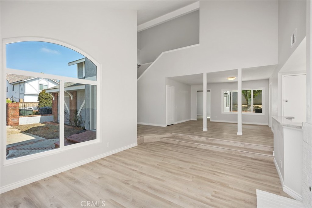 24922 Del Monte Street