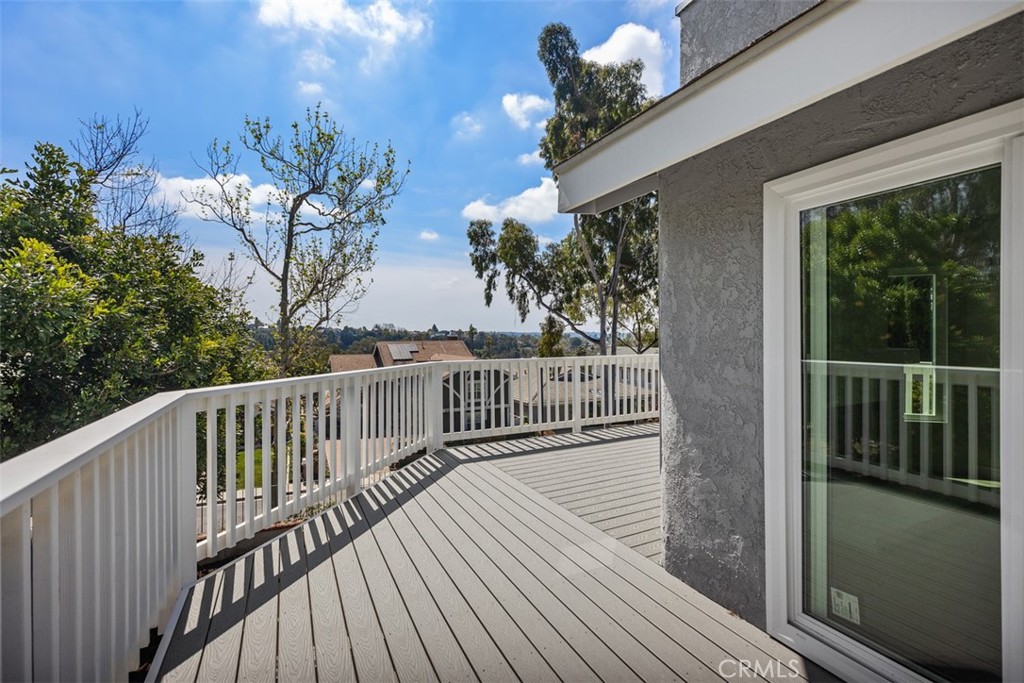 24922 Del Monte Street