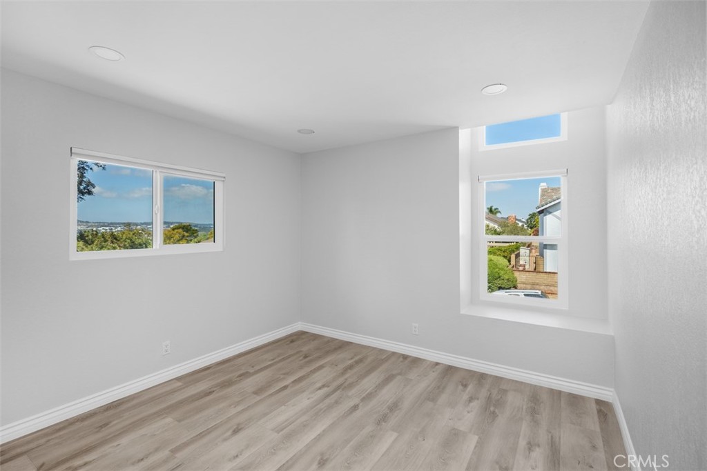 24922 Del Monte Street