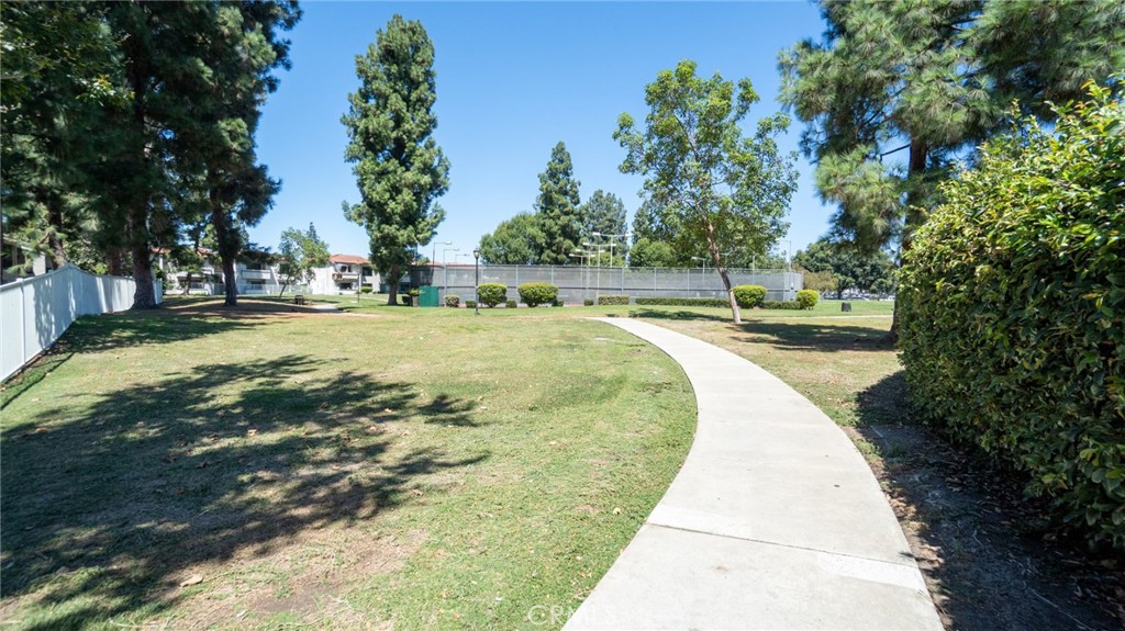 24367 Avenida De Los Ninos 43