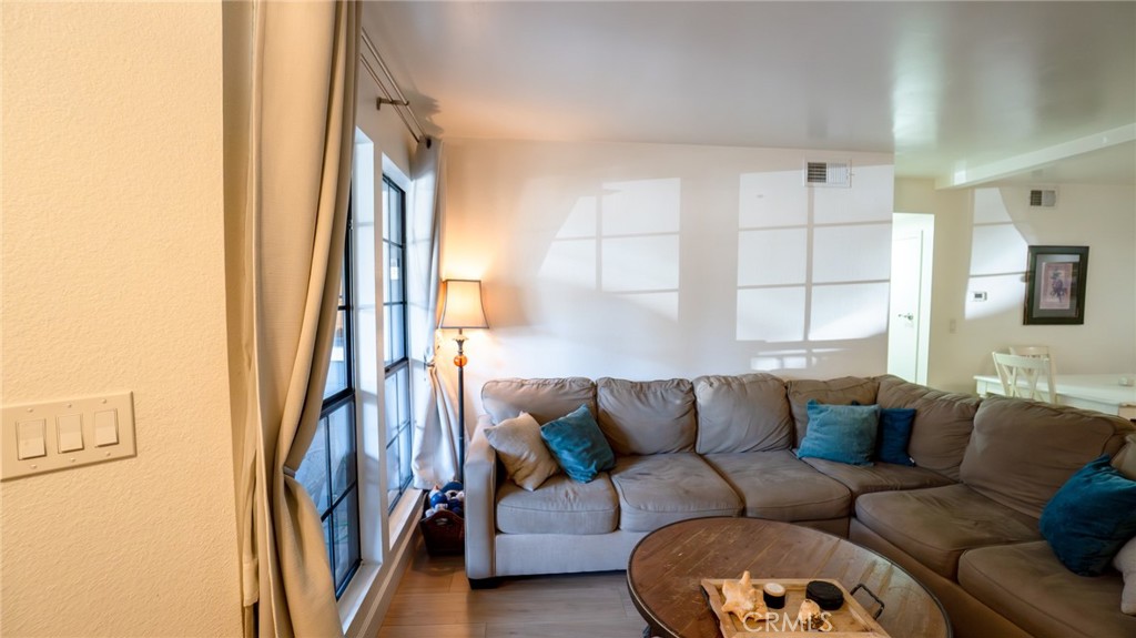 24367 Avenida De Los Ninos 43