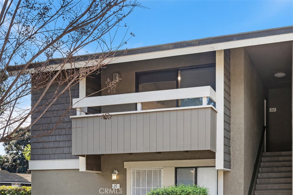212 Springview
