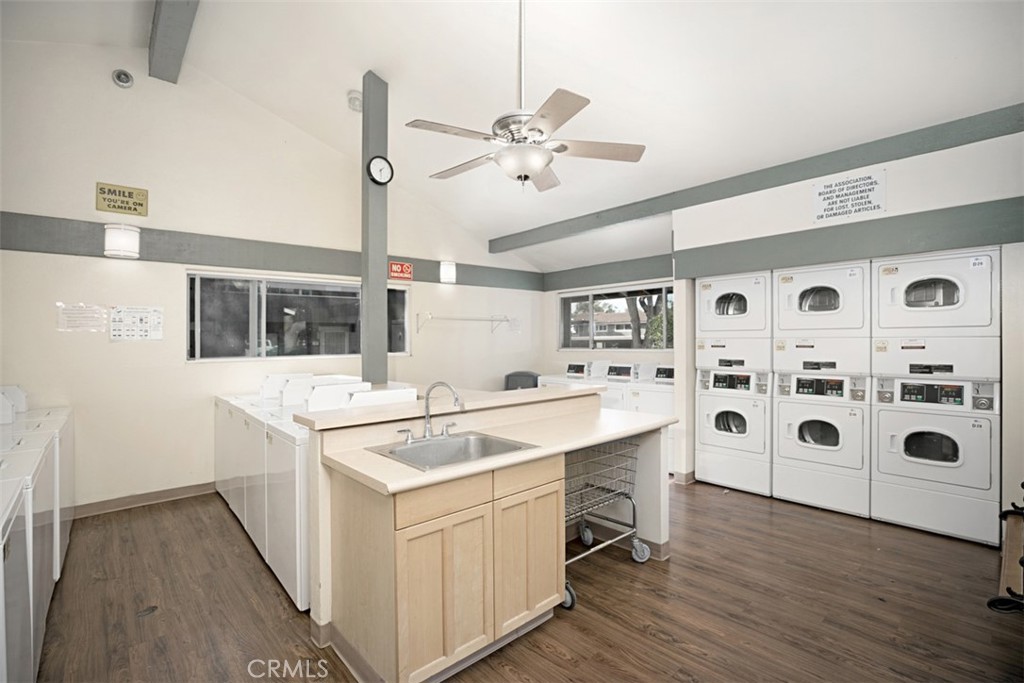 212 Springview