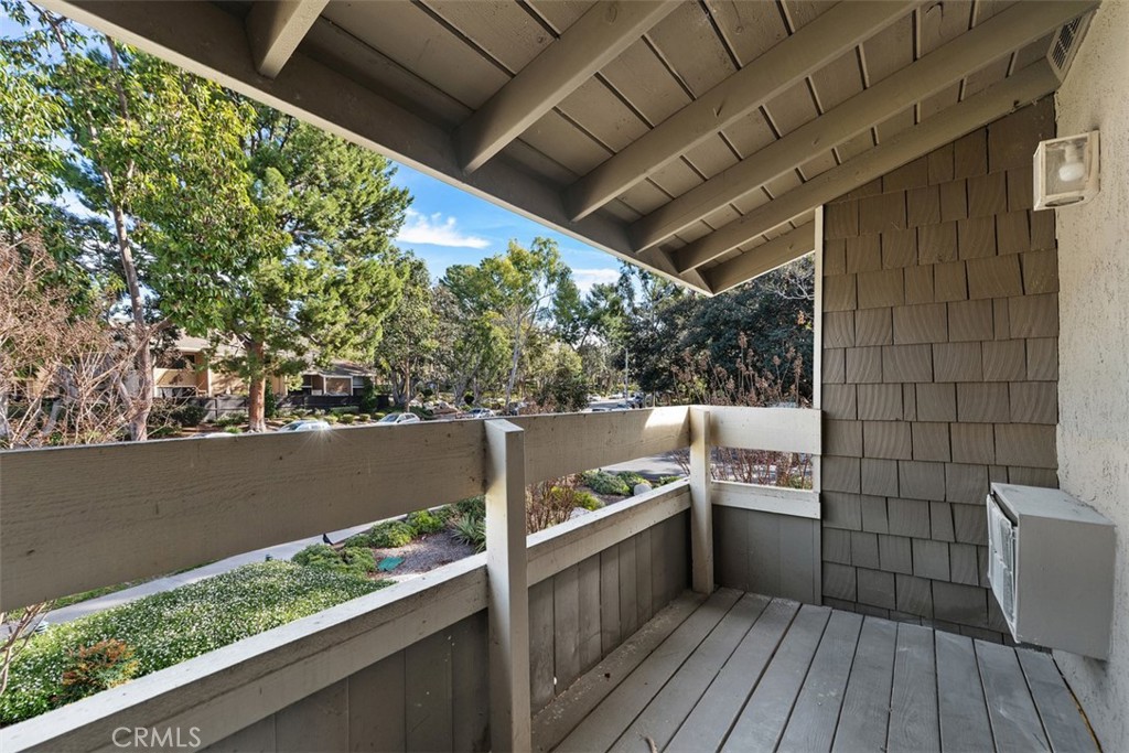 212 Springview