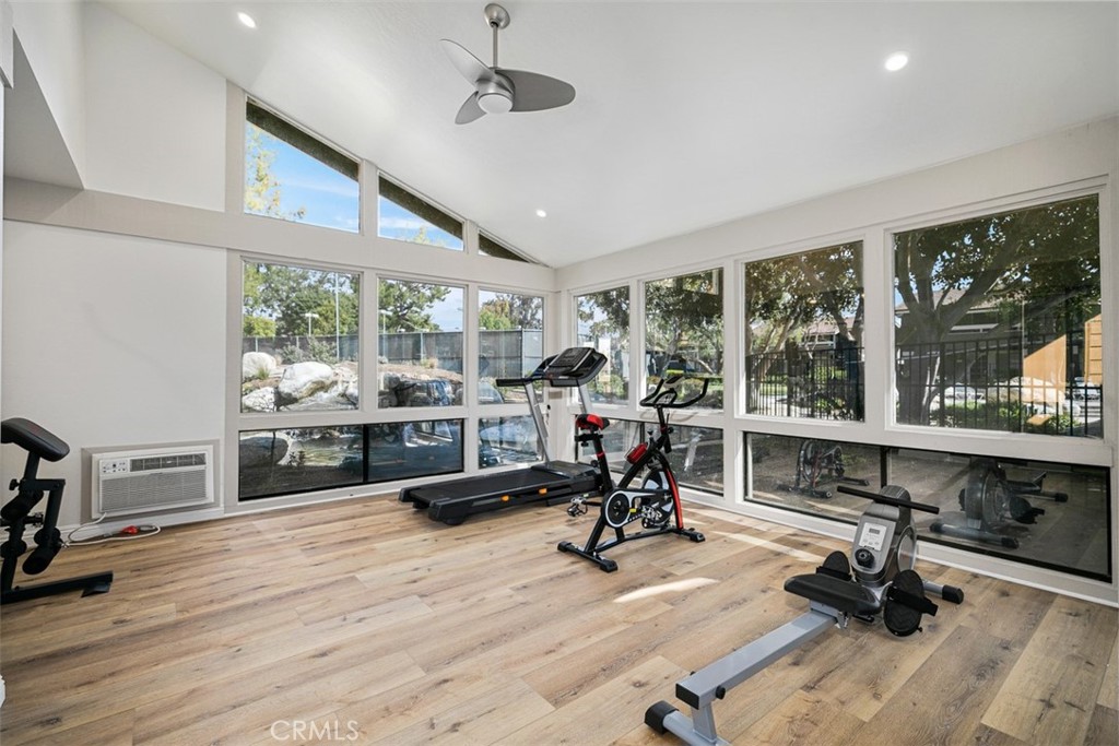 212 Springview